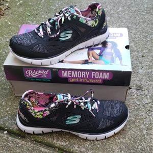 Womens Skechers Memory Foam Gel Shoes